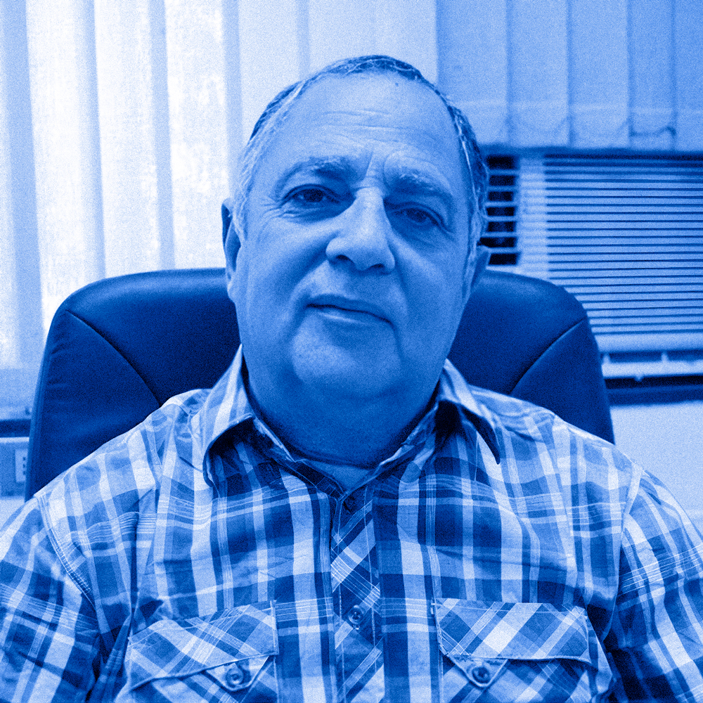 M.Sc. Raúl Ferreyra - Especialista en riego y drenaje, física de suelo y relaciones hídricas en cultivos frutales. Fue investigador del INIA (Chile) y hoy es asesor internacional, prestando asesorías a importantes empresas agroexportadoras de América Latina.